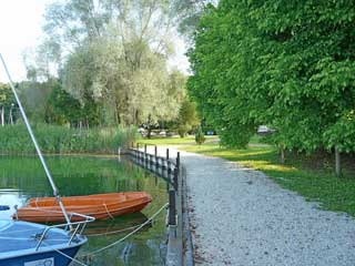 Au bout du port